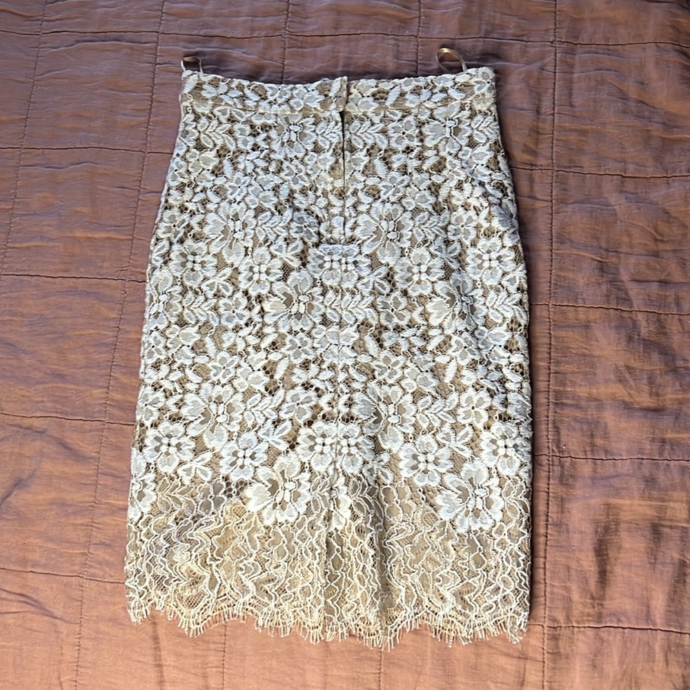 Sandro lace pencil skirt in excellent condition size 2